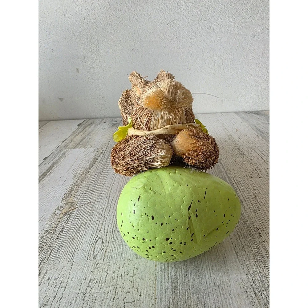 Vintage bottle brush Easter bunny rabbit egg spring sisal figurine decor‎